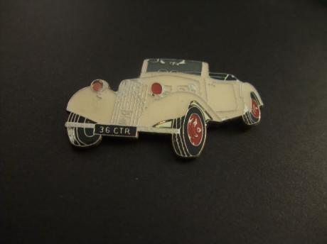 Citroën Traction Avant 7 C Cabriolet 1936 rode wieldoppen